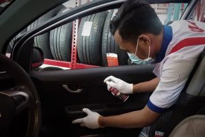 Cara Mudah Bersihkan Sendiri Kabin Mobil Usai Dipakai Mudik Bagaimana Cara Membersihkan Interior Mobil Dengan Baik