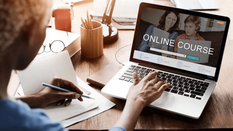 Manfaat Kursus Online Untuk Pengembangan Diri Dan Karir